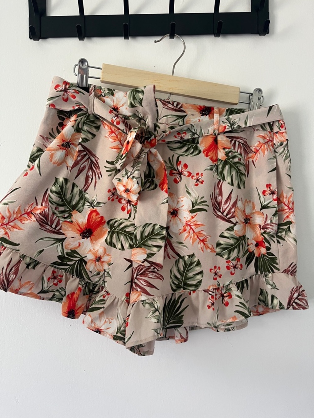 Floral Paperbag Tie-Waist Women's Shorts - Creamy with Tropical Print